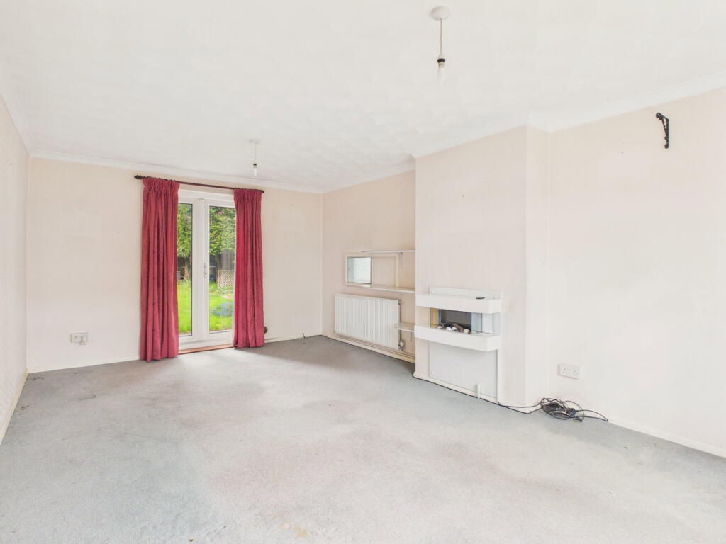 Longfield Road, Horsham, West Sussex. - Image 4