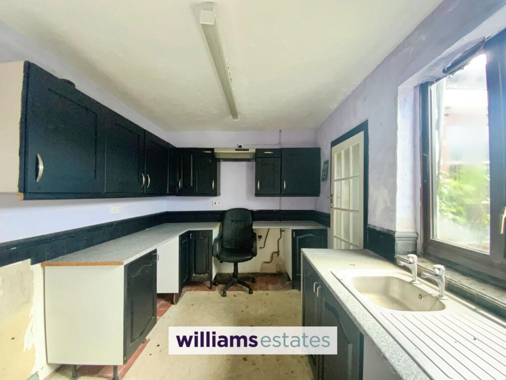 Grange Road, Rhyl, LL18 - Image 5