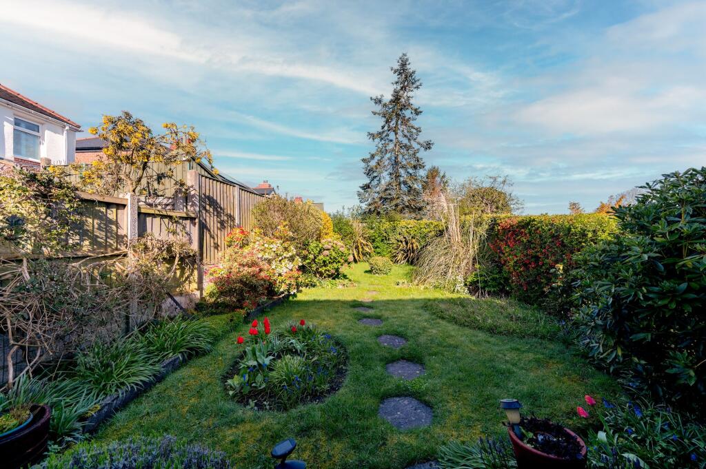 Hutcliffe Wood Road, Sheffield, S8 - Image 20