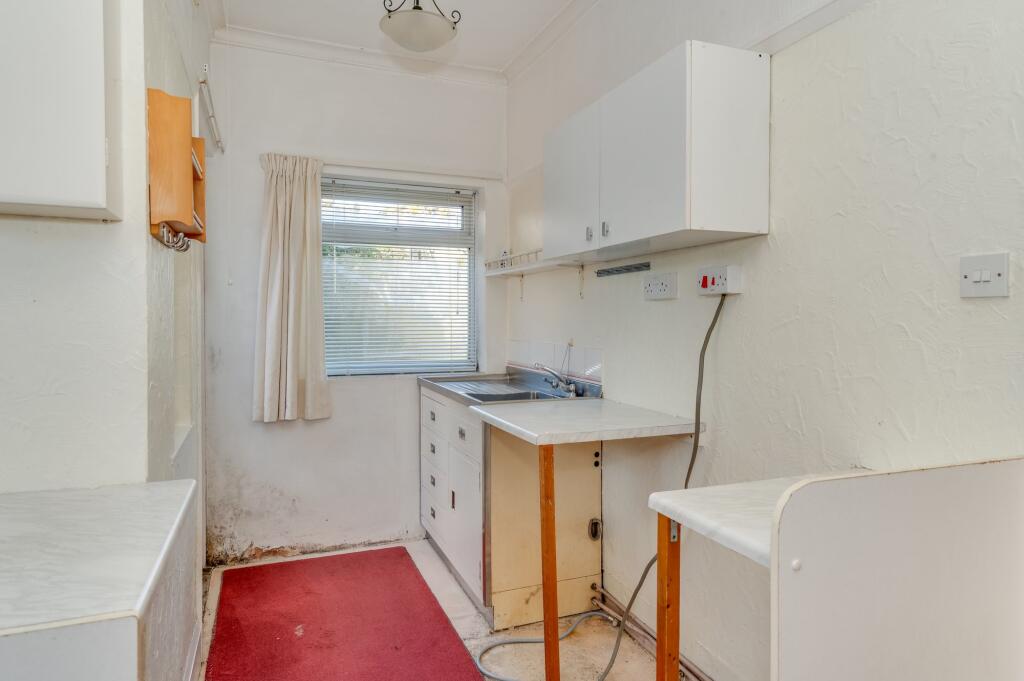 Hutcliffe Wood Road, Sheffield, S8 - Image 3