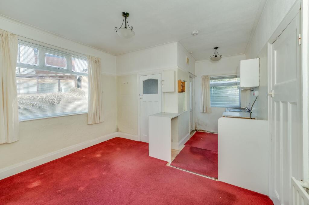 Hutcliffe Wood Road, Sheffield, S8 - Image 6