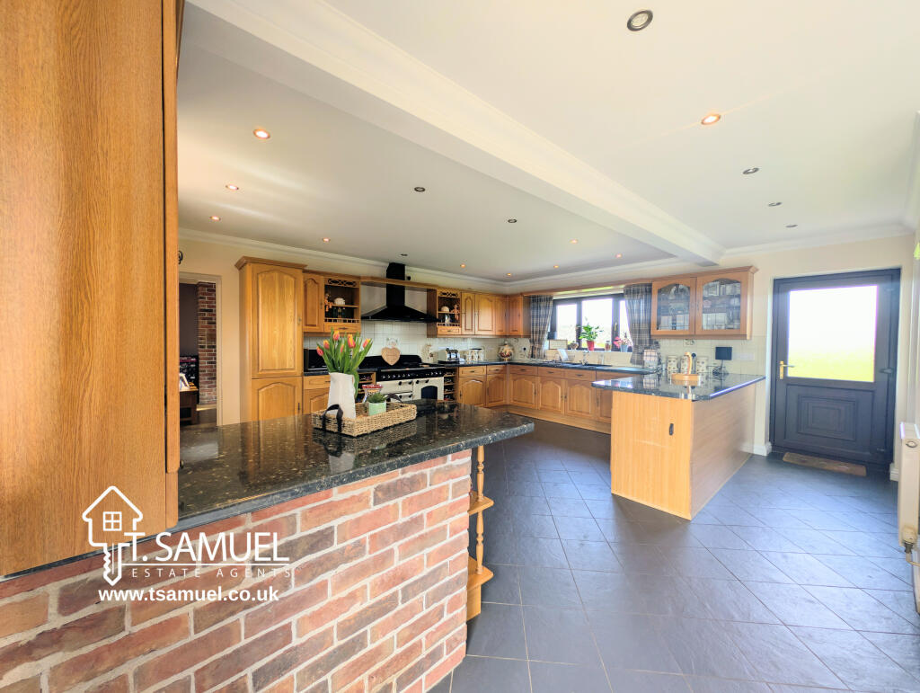 Lan Farm, Llanwonno Road, Mountain Ash, CF45 3EJ - Image 7