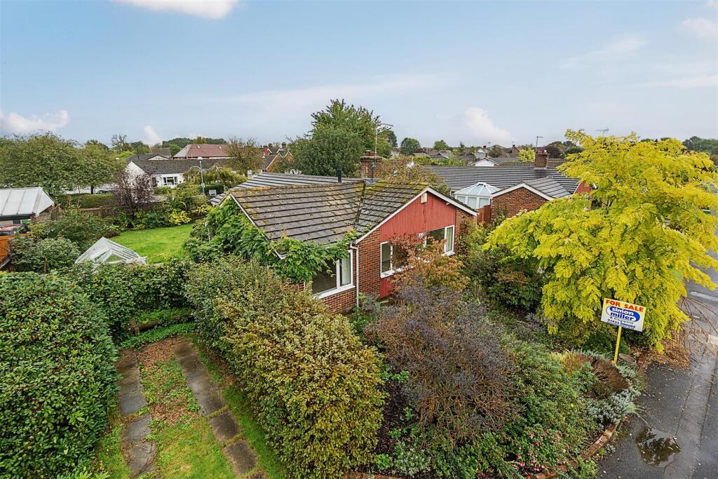 View property at Orchard Glade, Headcorn - Image 14