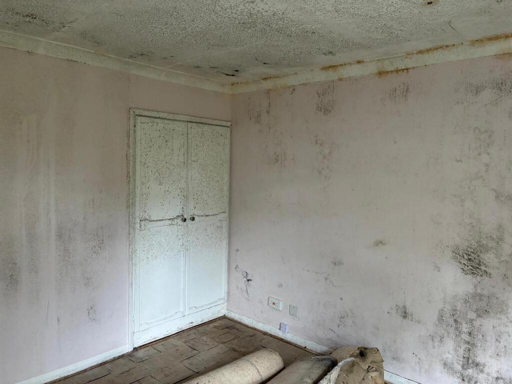 View property at Orchard Glade, Headcorn - Image 4