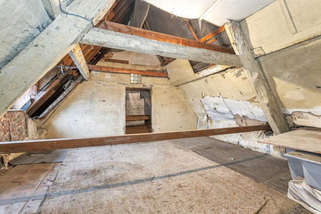 23 Corby Road, Weldon, Corby, NN17 3HS - Image 15