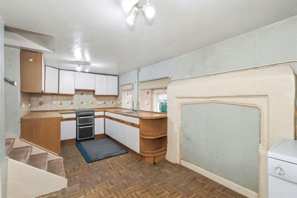 23 Corby Road, Weldon, Corby, NN17 3HS - Image 5