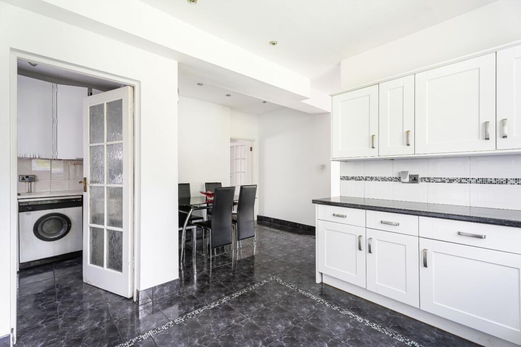 Dorset Drive, Edgware, HA8 - Image 10