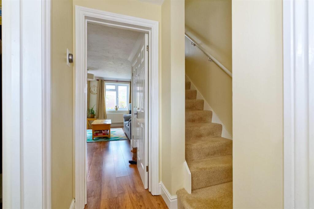 Oak Tree Way, Horsham - Image 14
