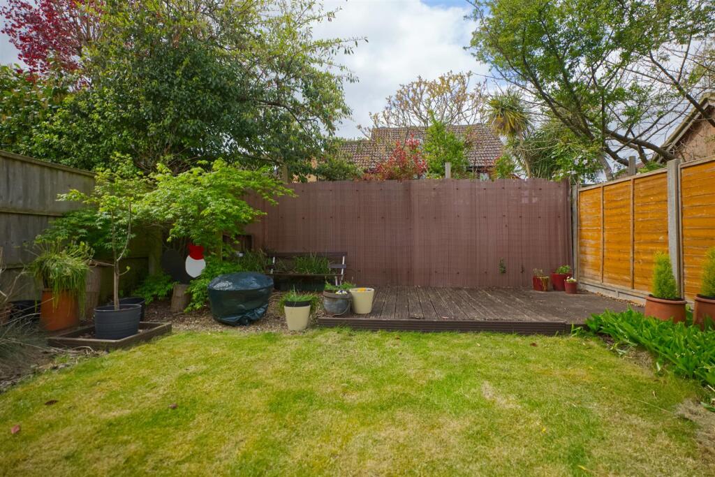 Oak Tree Way, Horsham - Image 15