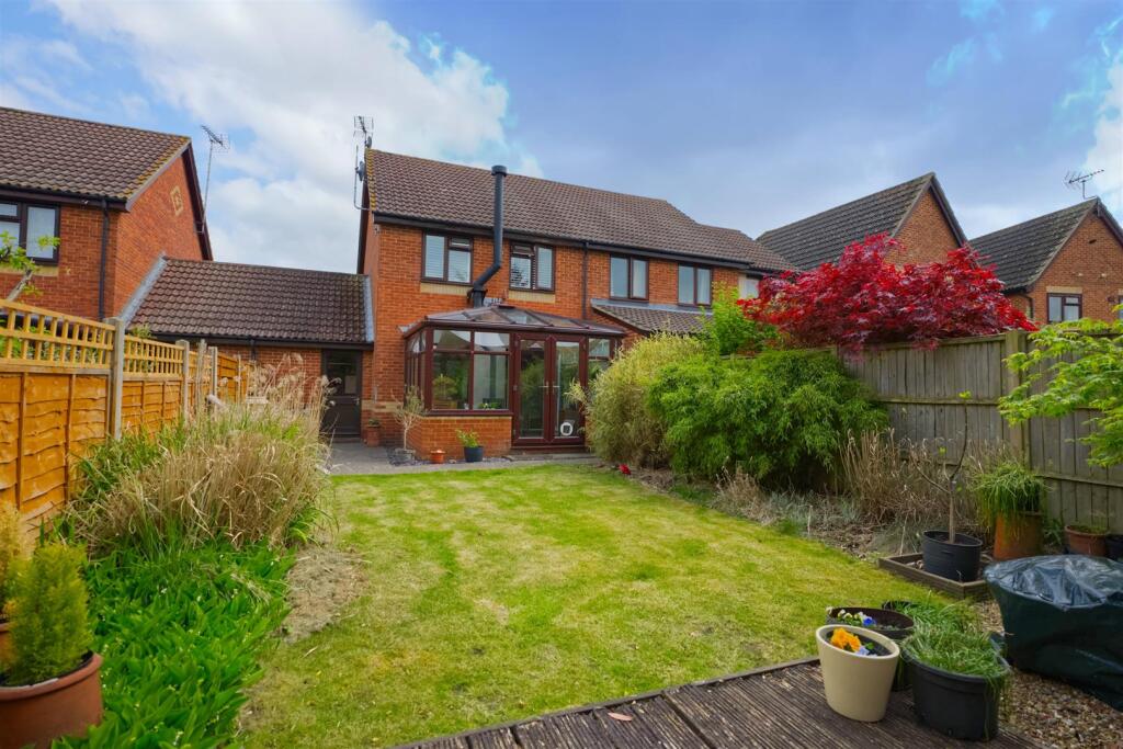 Oak Tree Way, Horsham - Image 18