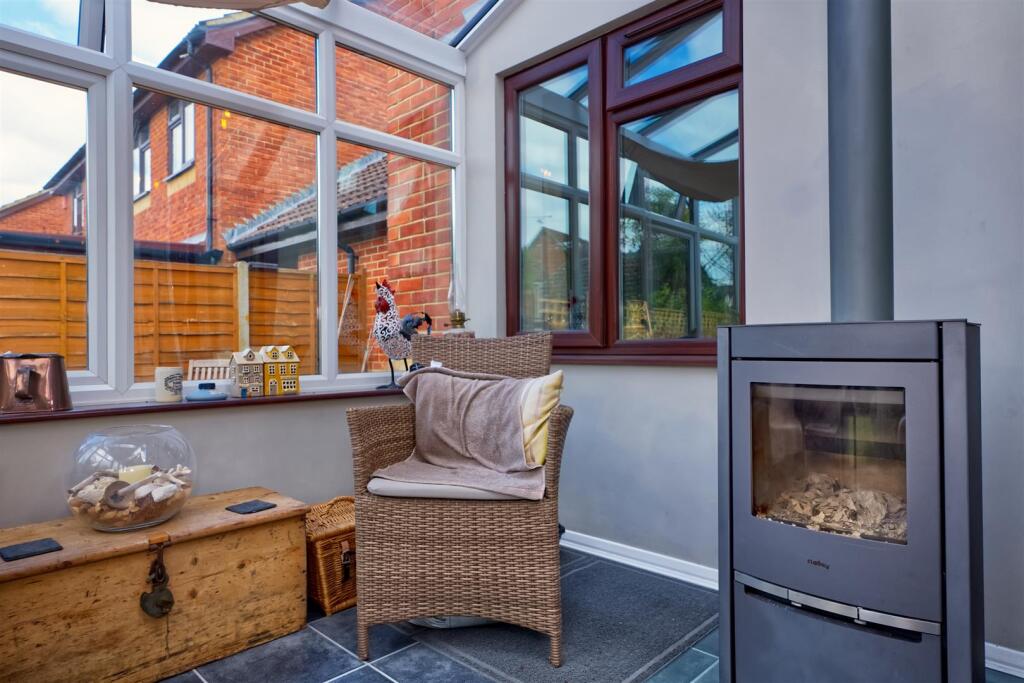 Oak Tree Way, Horsham - Image 20