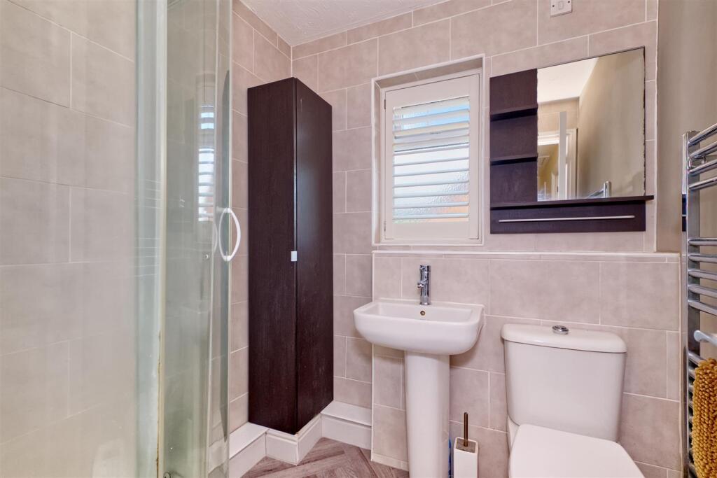 Oak Tree Way, Horsham - Image 22