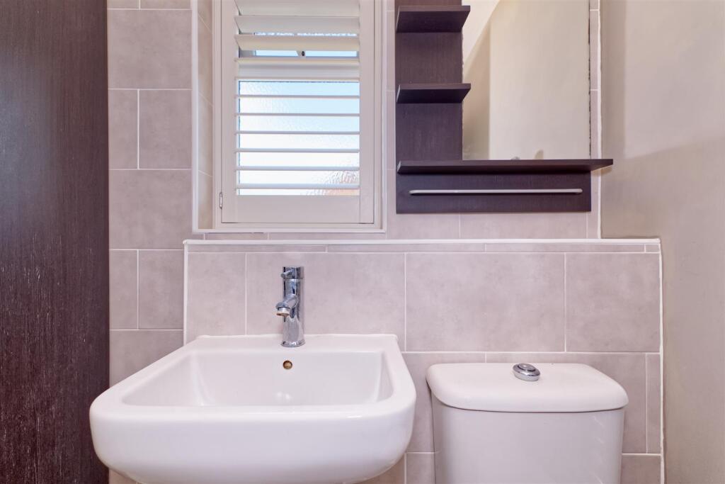 Oak Tree Way, Horsham - Image 23