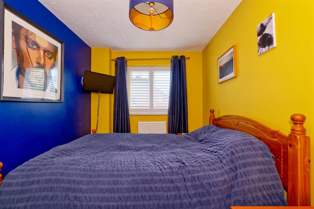 Oak Tree Way, Horsham - Image 24