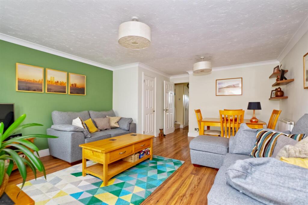 Oak Tree Way, Horsham - Image 5