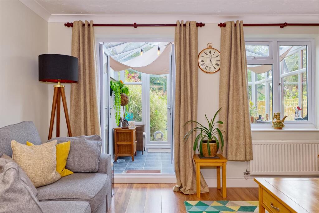 Oak Tree Way, Horsham - Image 7