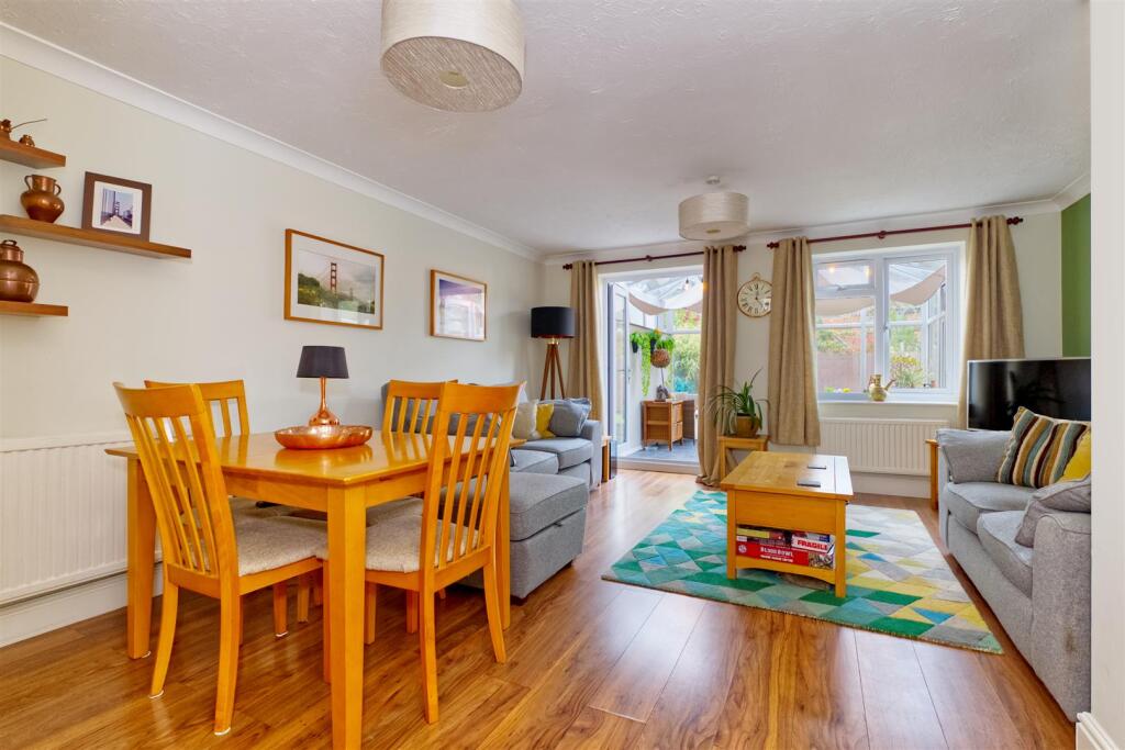 Oak Tree Way, Horsham - Image 9