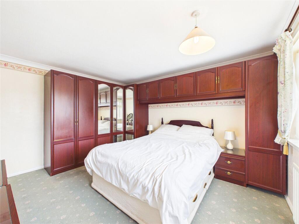 Ascot Close, Fernhill Heath, Worcester, WR3 - Image 3