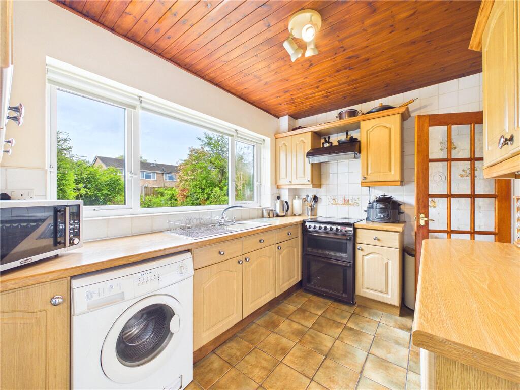 Ascot Close, Fernhill Heath, Worcester, WR3 - Image 9