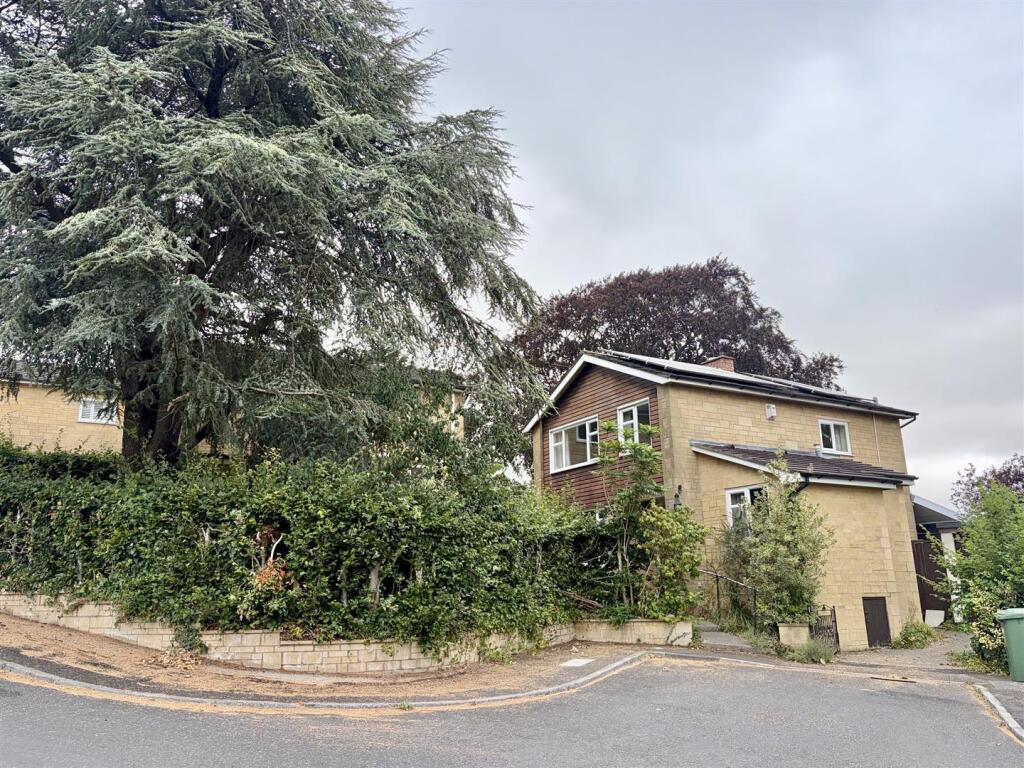 Stone Lane, Winterbourne Down, Bristol - Image 2