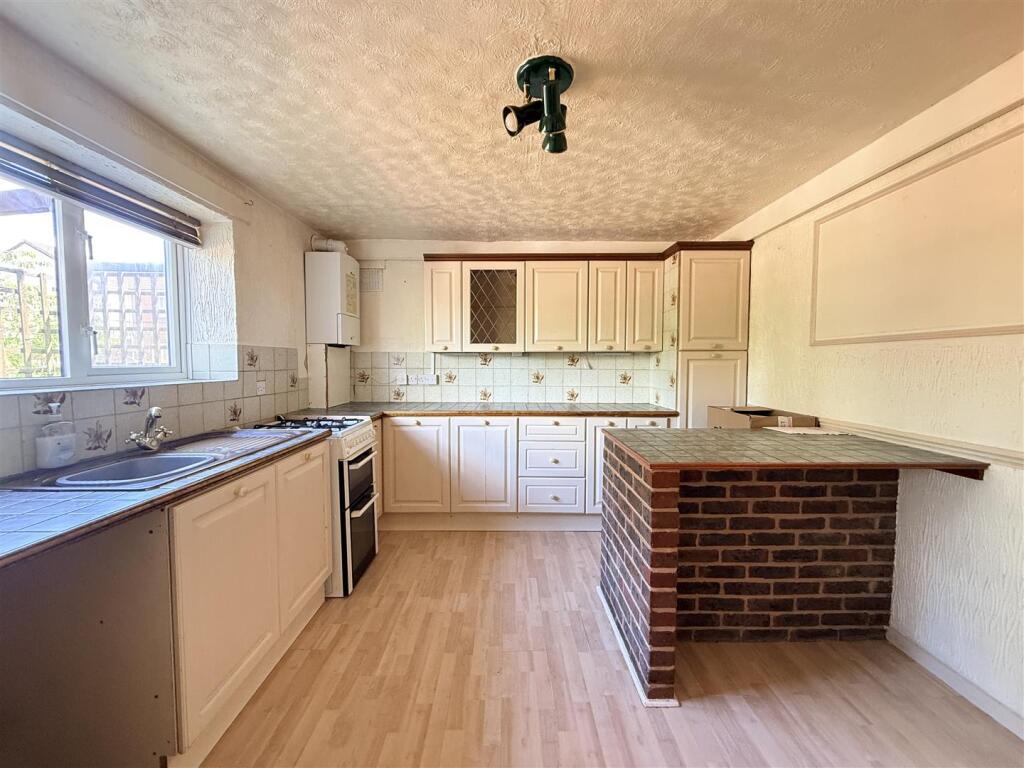 The Broadway, Stourbridge - Image 4