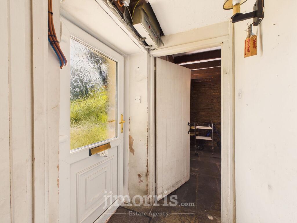 Henfeddau, Llanfyrnach, SA35 - Image 3