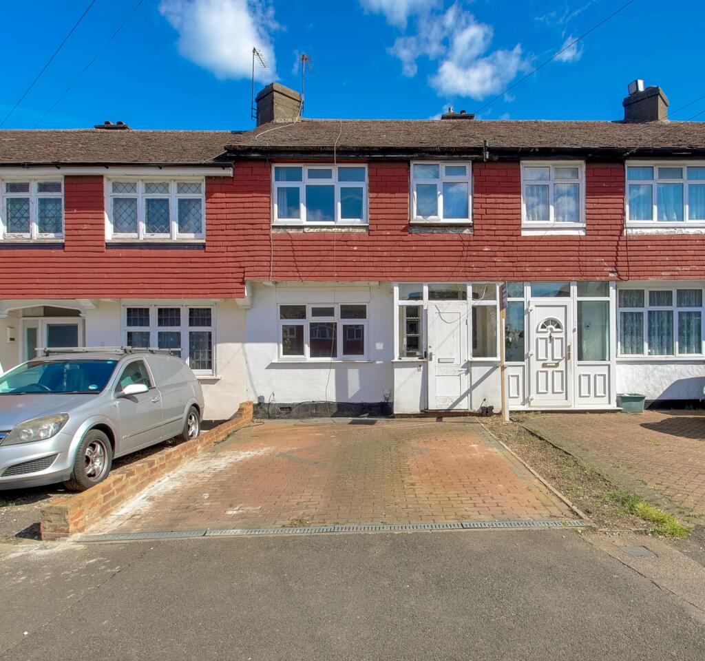 View property at Hazelbank, Surbiton, KT5