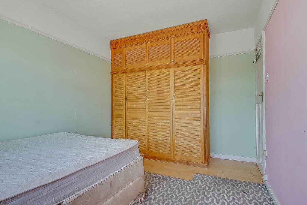 Hazelbank, Surbiton, KT5 - Image 15