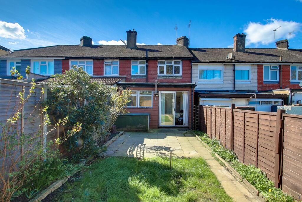 Hazelbank, Surbiton, KT5 - Image 16