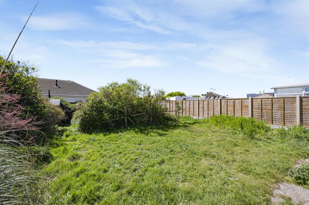 York Road, Peacehaven - Image 14