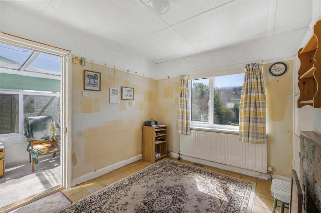 York Road, Peacehaven - Image 3