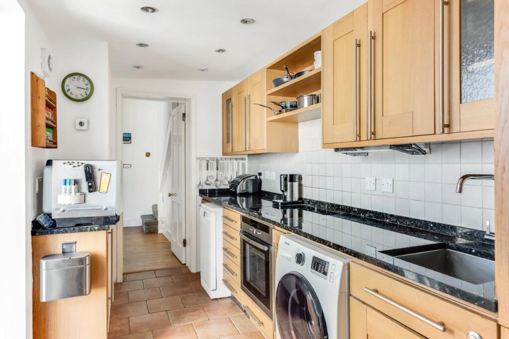 Clarence Way, Chalk Farm, NW1 - Image 10