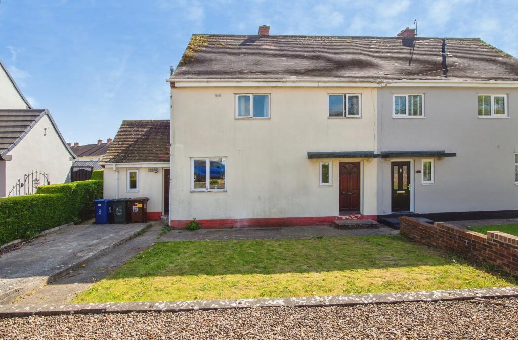 View property at Hallow Drive, Newcastle upon Tyne, NE15