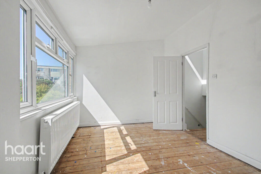 Prairie Road, ADDLESTONE - Image 7
