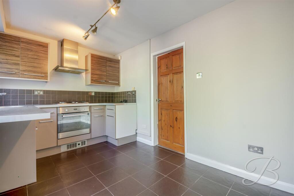 Larwood Crescent, Kirkby-In-Ashfield, Nottingham - Image 2