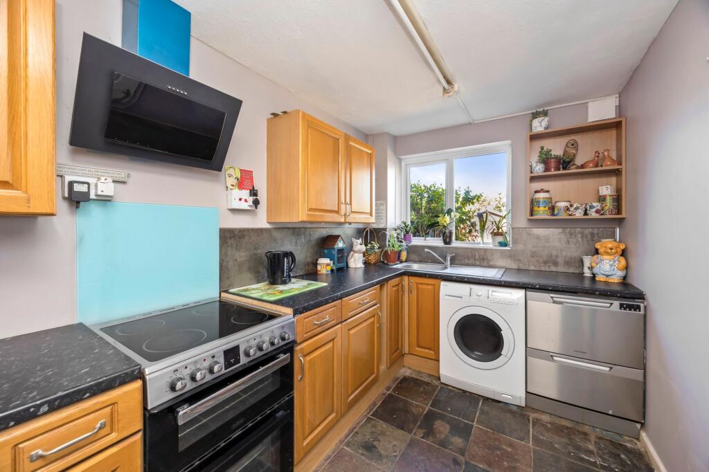 Newland Road, Upper Beeding, BN44 - Image 3