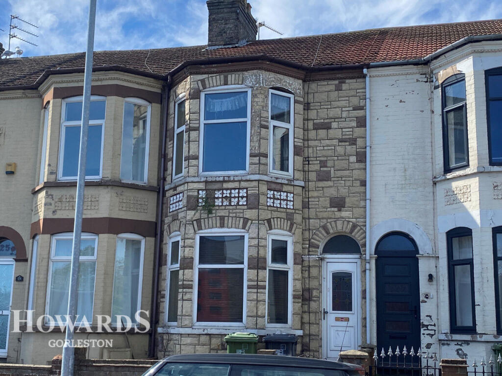 View property at High Road, Gorleston