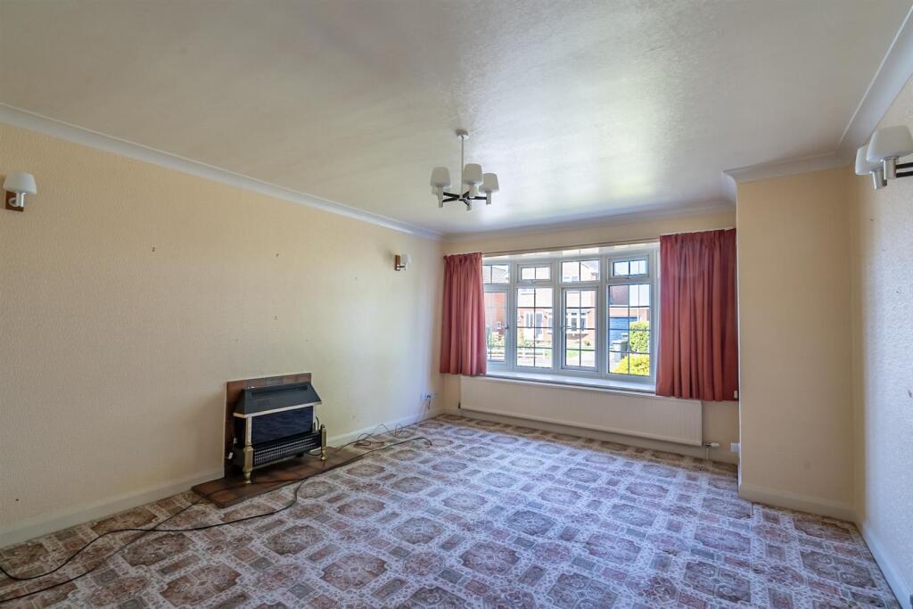 Shaw Crescent, Huby, York, YO61 1JF - Image 2