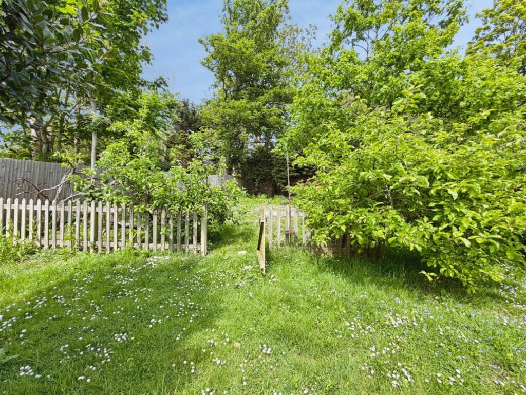 London Road, Hythe - Image 14