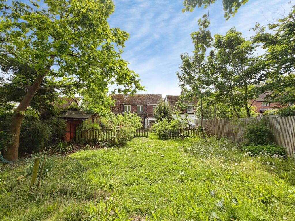 London Road, Hythe - Image 16