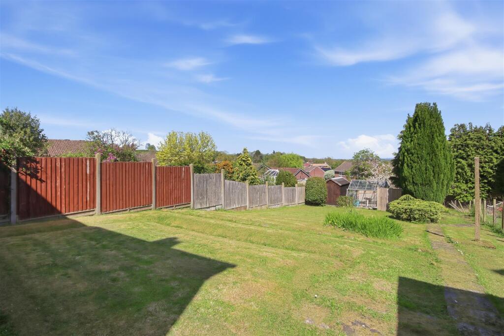 Heather Way, Holymoorside, Chesterfield - Image 2