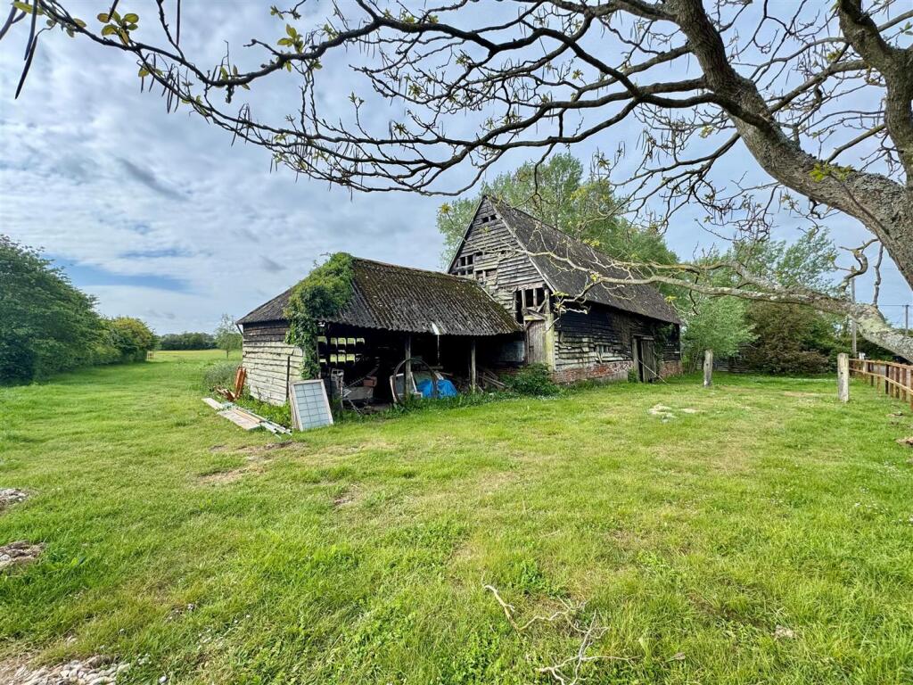Barn, Bacons Chase, Bradwell-On-Sea - Image 9