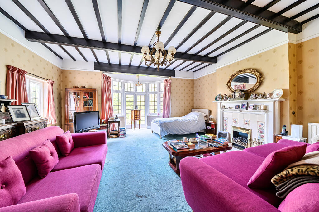 Royston Park Road, Pinner, HA5 - Image 2