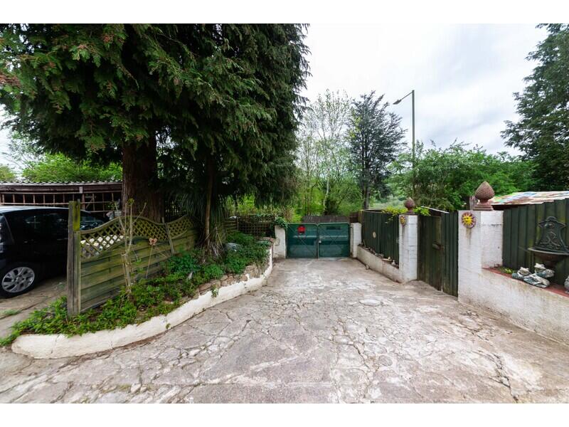 Caerphilly Road, Llanbradach, Caerphilly - Image 13