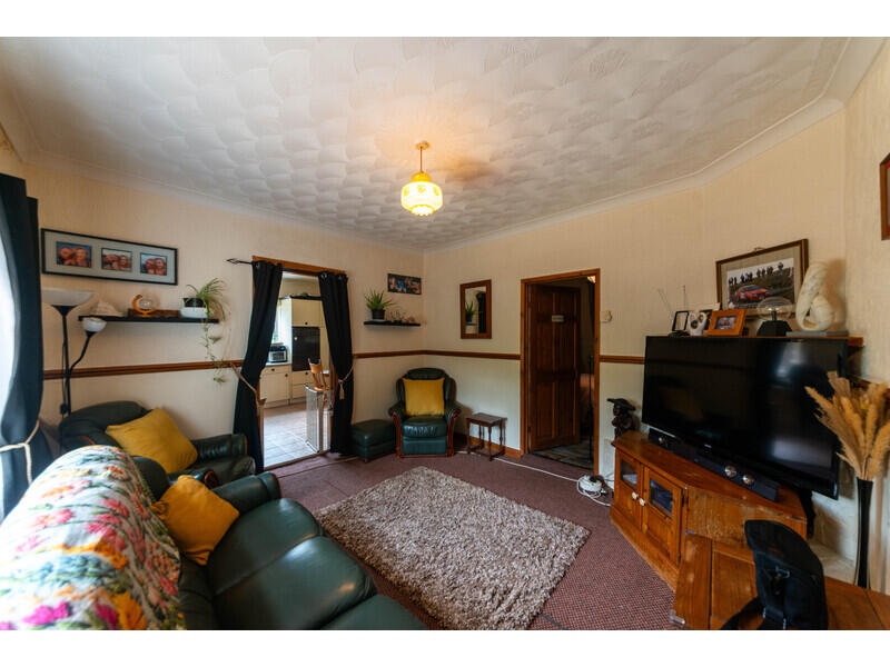 Caerphilly Road, Llanbradach, Caerphilly - Image 4