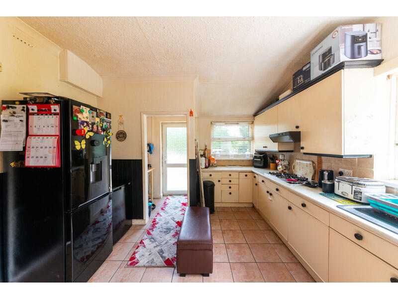 Caerphilly Road, Llanbradach, Caerphilly - Image 7