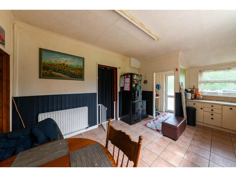 Caerphilly Road, Llanbradach, Caerphilly - Image 9