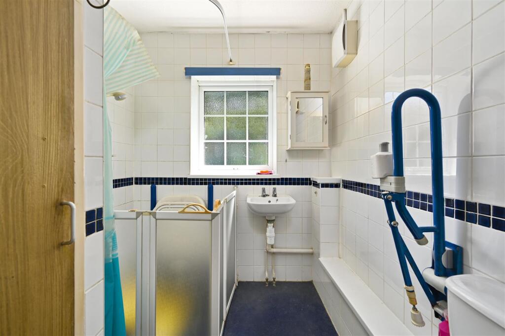 Wentworth Way, St. Leonards-On-Sea - Image 10