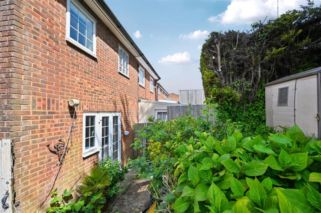 Wentworth Way, St. Leonards-On-Sea - Image 11