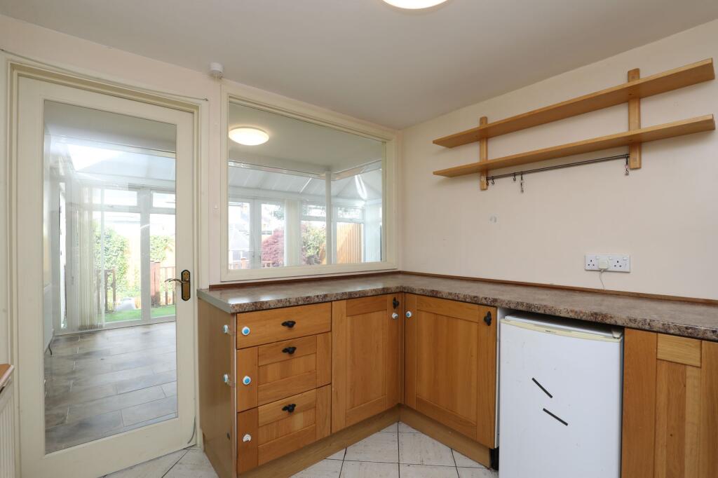 Vernon Road, Porthcawl, CF36 - Image 17